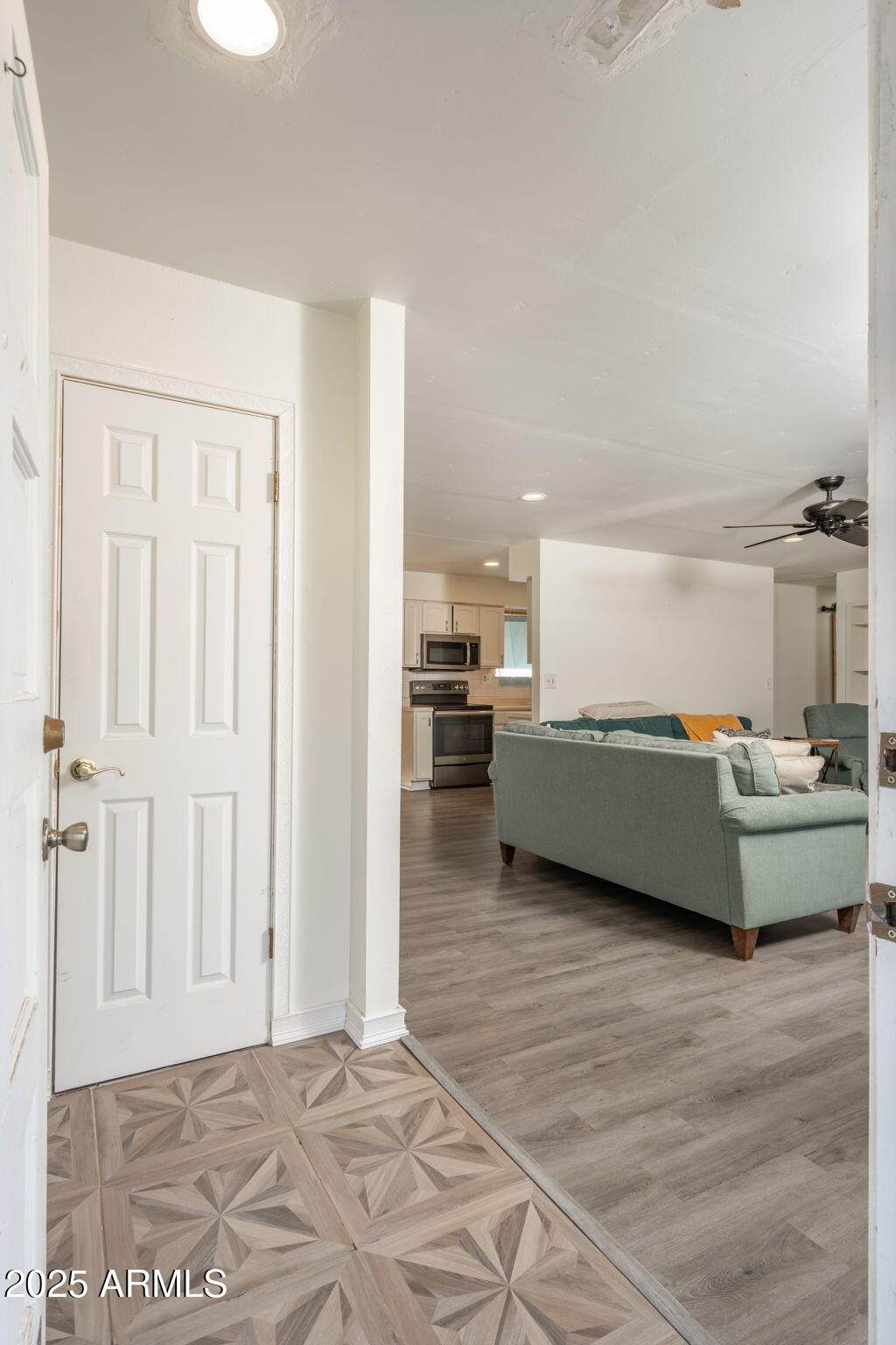 609 La Paloma Lane - Photo 1