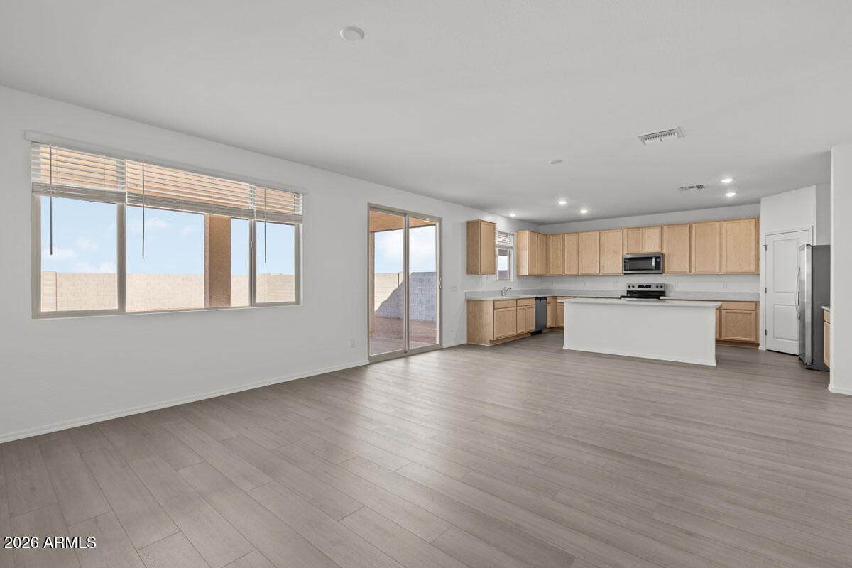 https://bt-photos.global.ssl.fastly.net/armls/orig_boomver_1_6947049-2.jpg