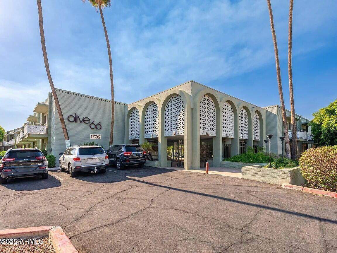 1702 Tuckey - Photo 1