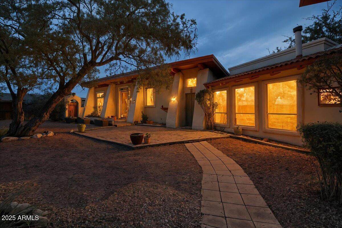 2042 Sunflower Way - Photo 1