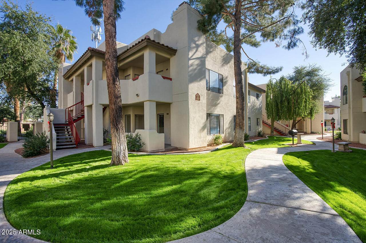 750 Northern Avenue - Photo 1