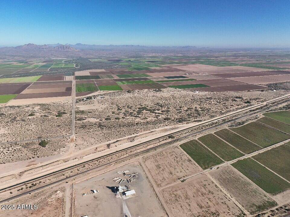 00 Avenue 33E - Photo 1