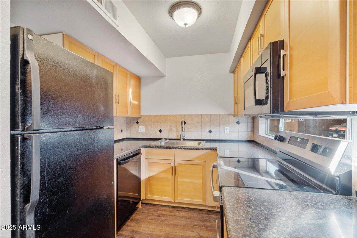 2662 Oakleaf Drive - Photo 1