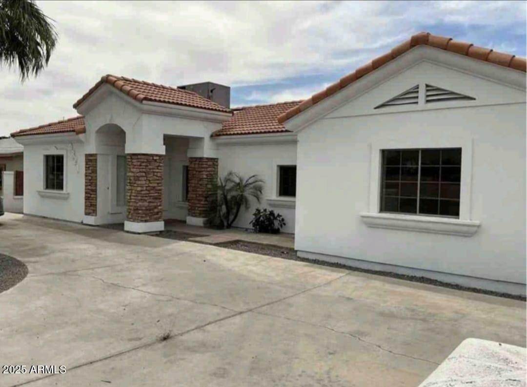 9821 University Drive - Photo 1