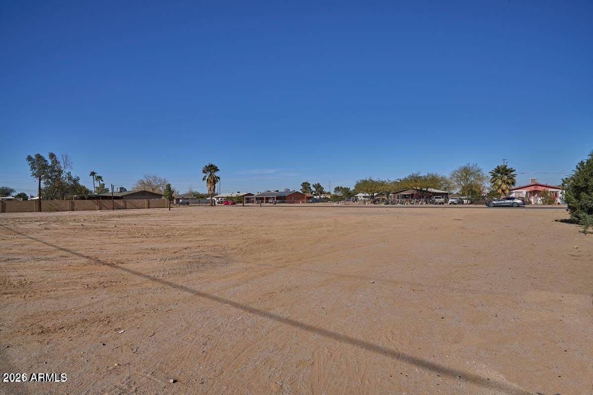 411 4TH Street - Photo 1