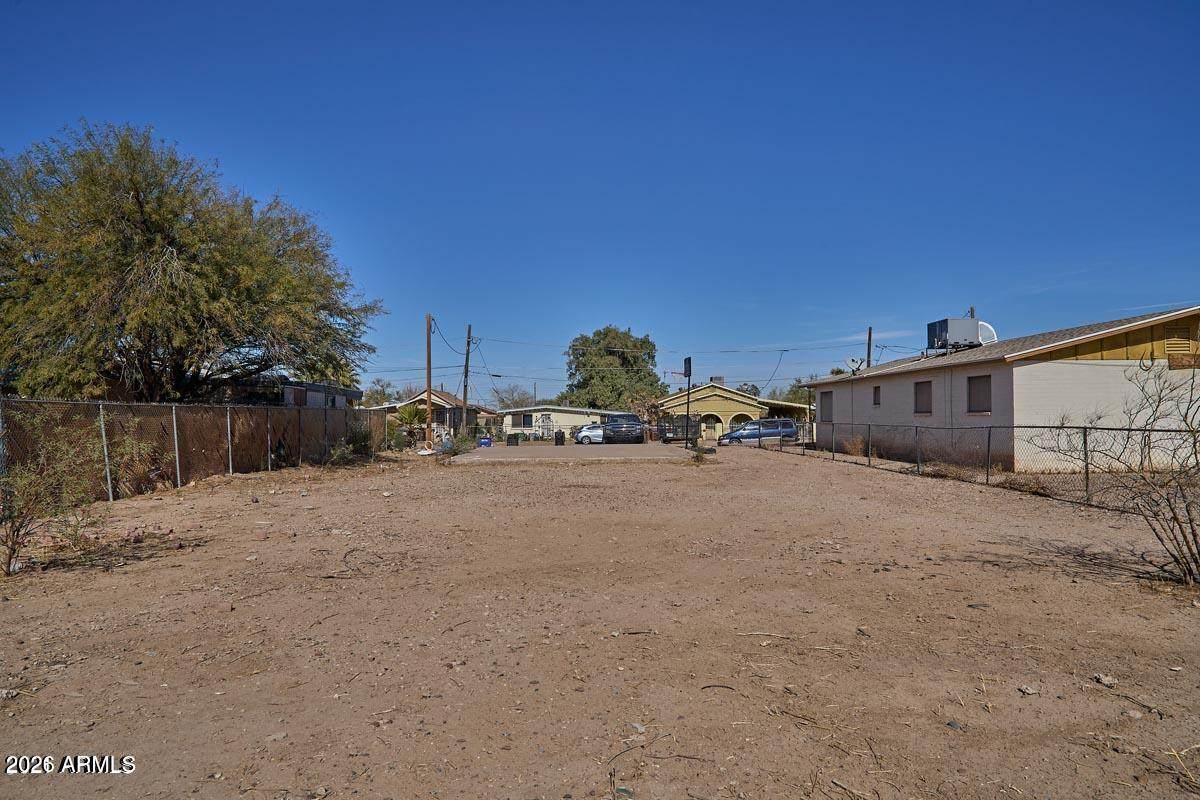 109 12TH Street - Photo 1