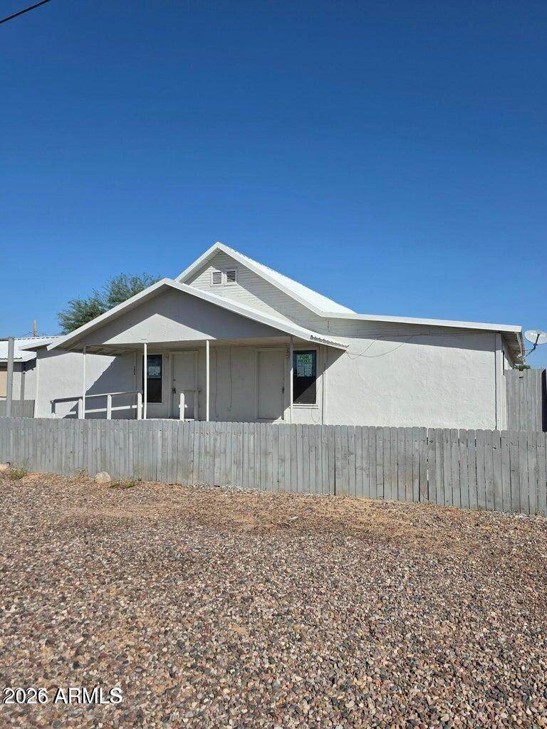 214 Centre Avenue - Photo 1