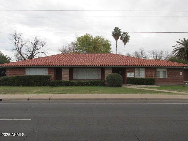 901 University Drive - Photo 1