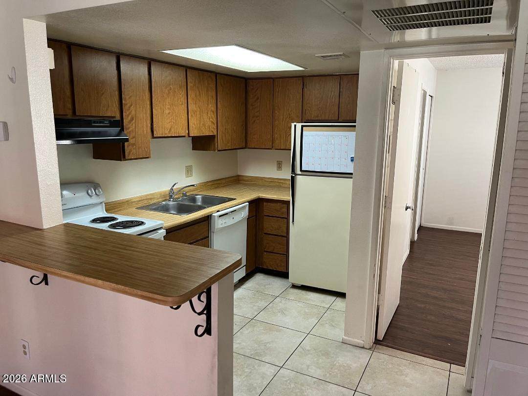 700 University Drive - Photo 1
