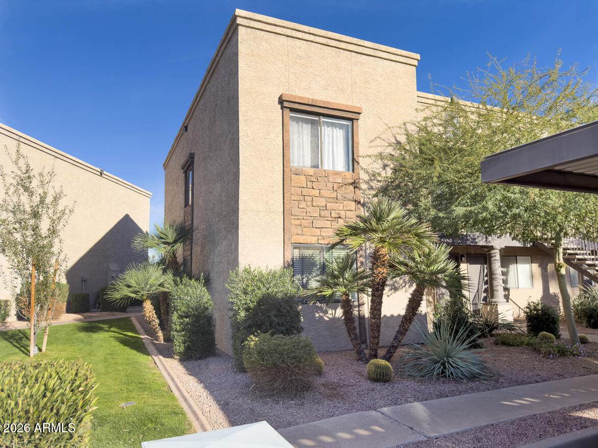 5995 78TH Street - Photo 1