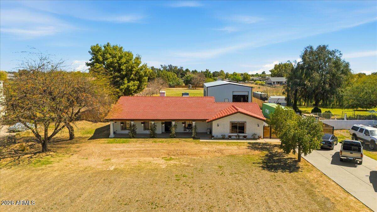 6617 181ST Avenue - Photo 1