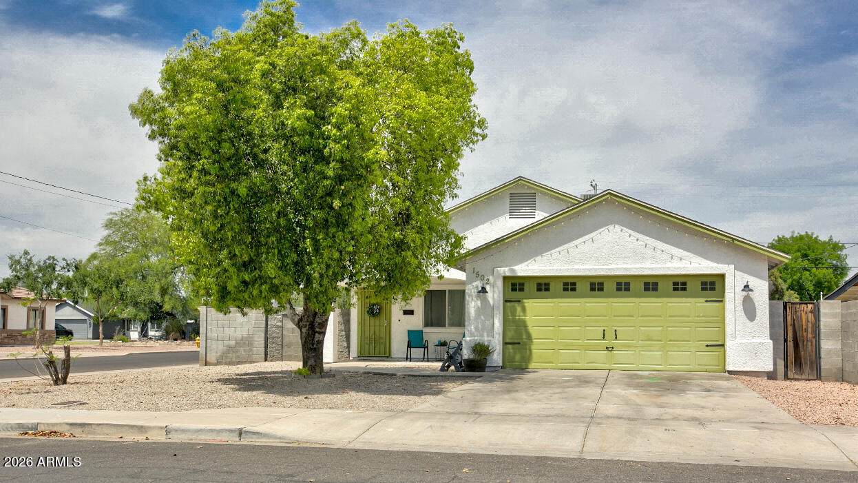 1502 Whitton Avenue - Photo 1