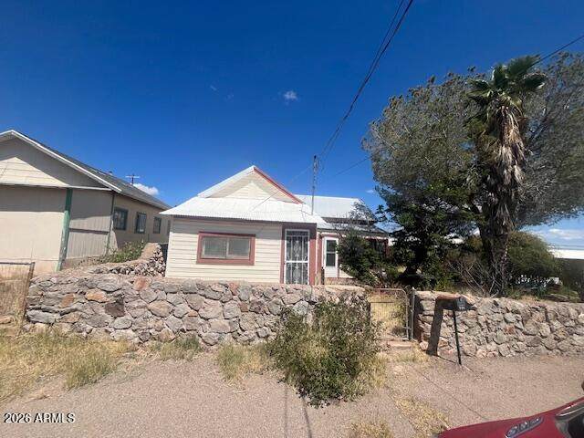 404 Mckinley Avenue - Photo 1