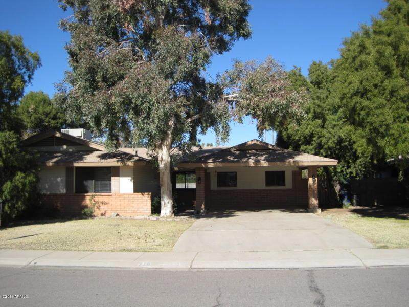 718 Manhatton Drive - Photo 1