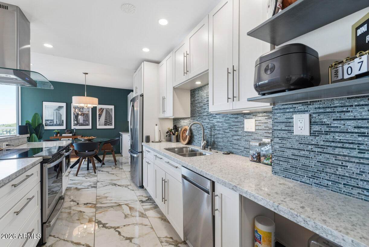 207 Clarendon Avenue - Photo 1