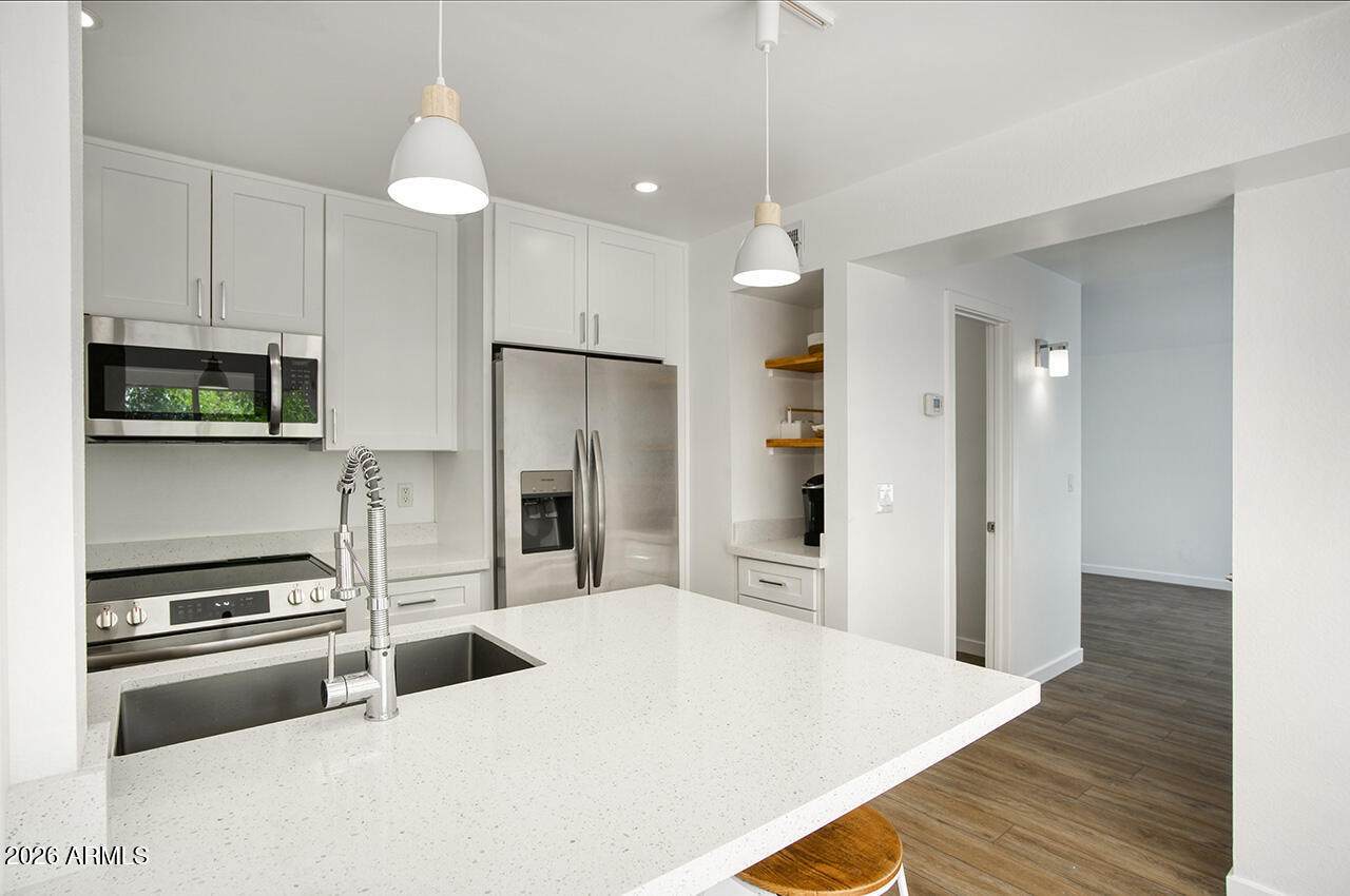 8055 Thomas Road - Photo 1