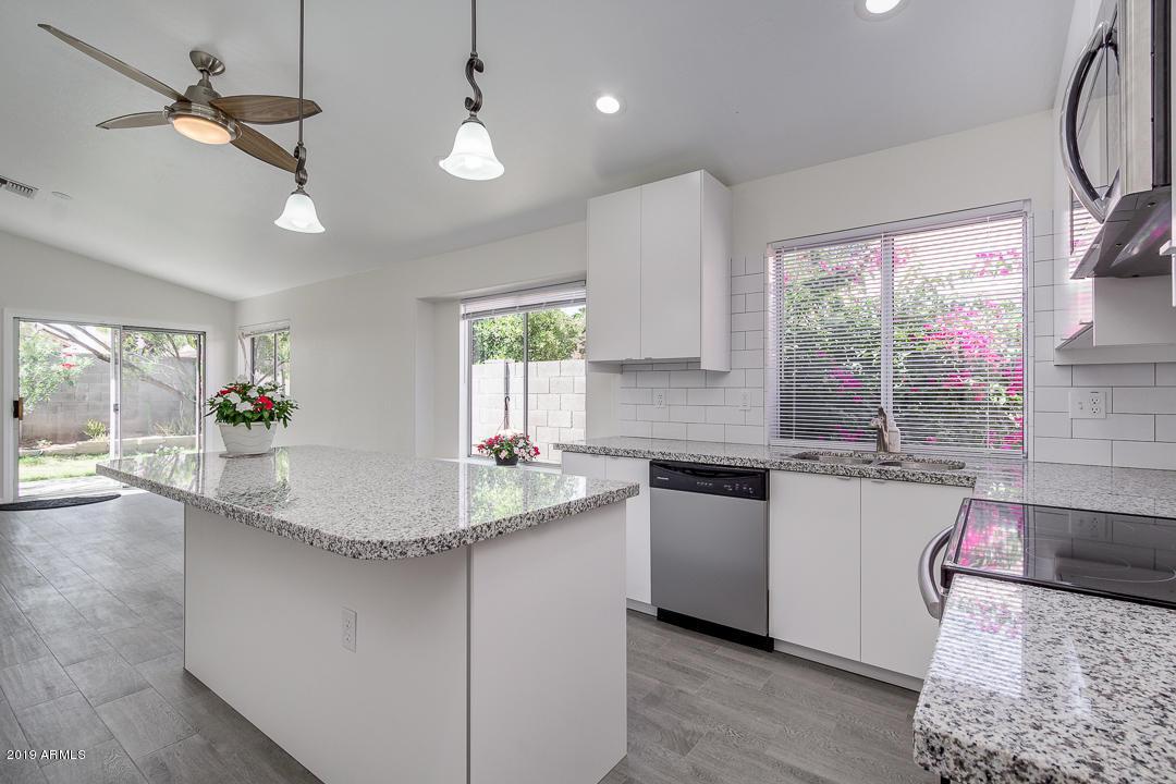 881 Elgin Street - Photo 1