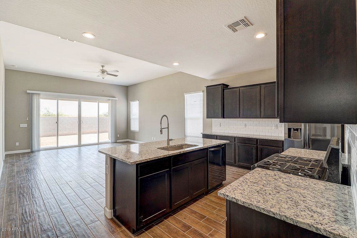 38065 Nina Street - Photo 1