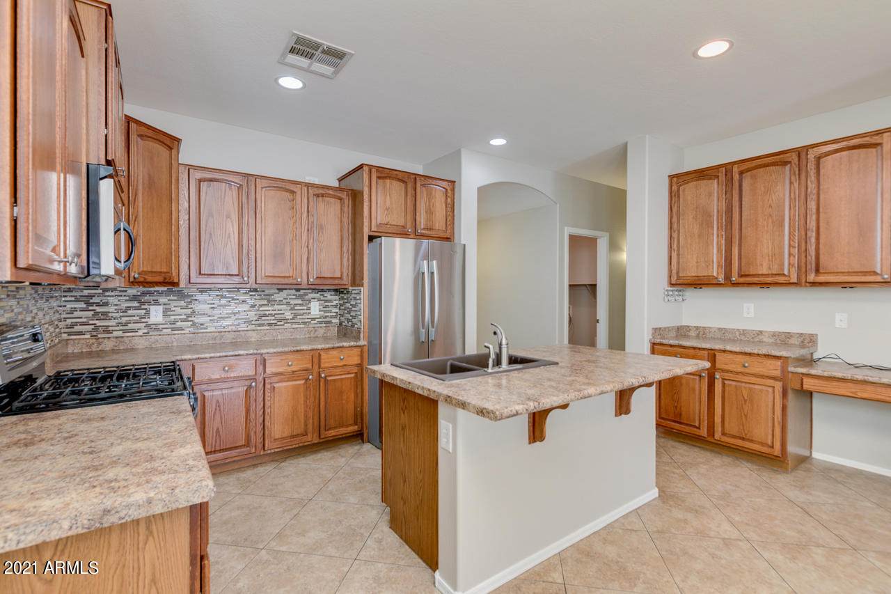 9207 182ND Lane - Photo 1