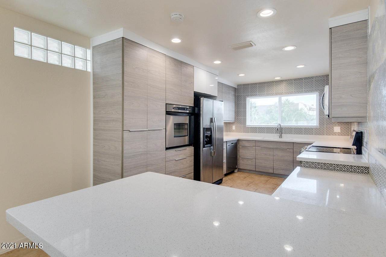 4932 78TH Street - Photo 1