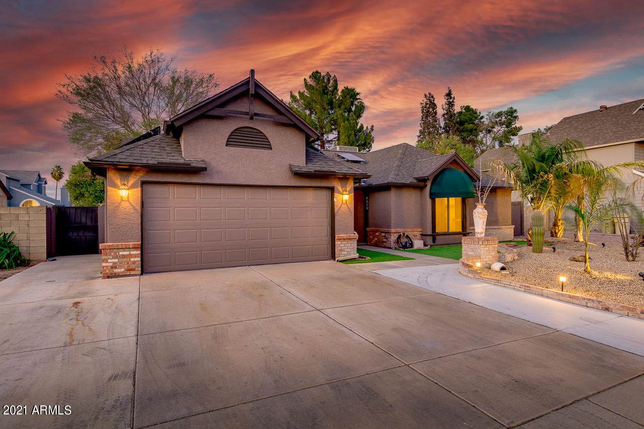 6610 Lupine Avenue - Photo 1