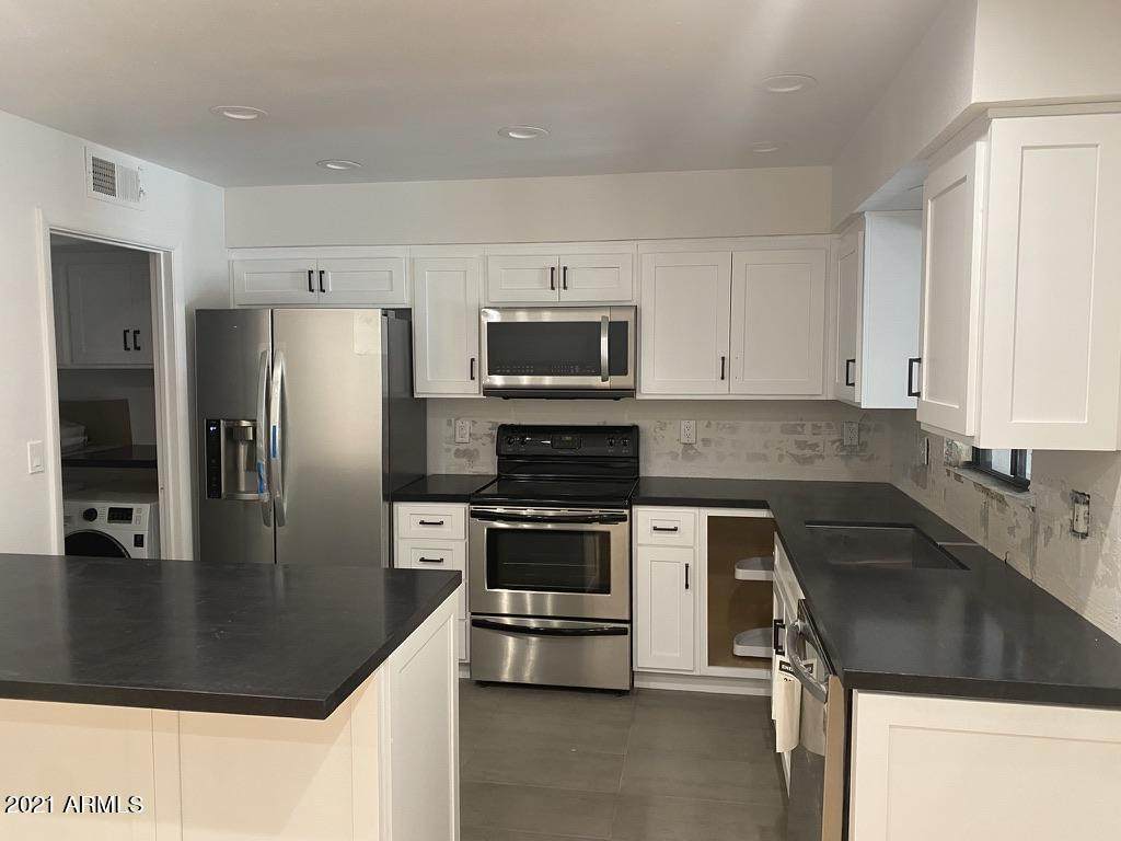 4013 Campbell Avenue - Photo 1