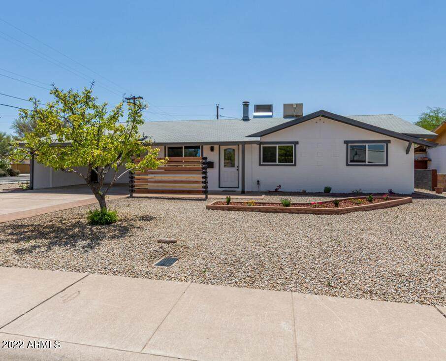 901 Parkway Boulevard - Photo 1