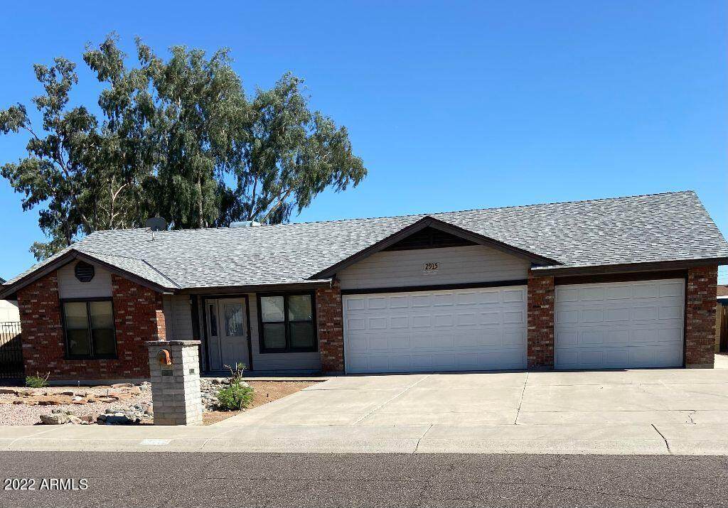 2915 Meadow Drive - Photo 1