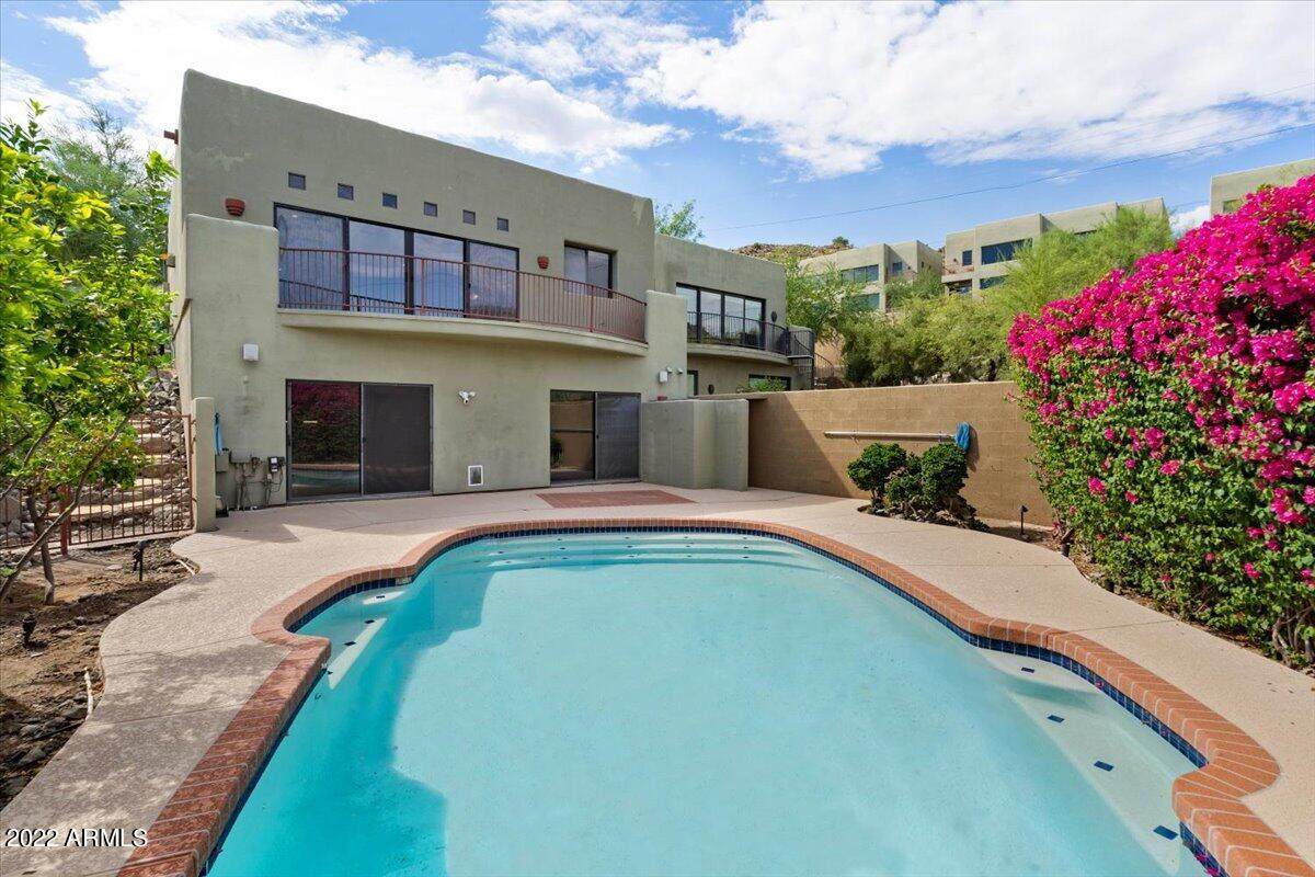 10011 1ST Avenue - Photo 1