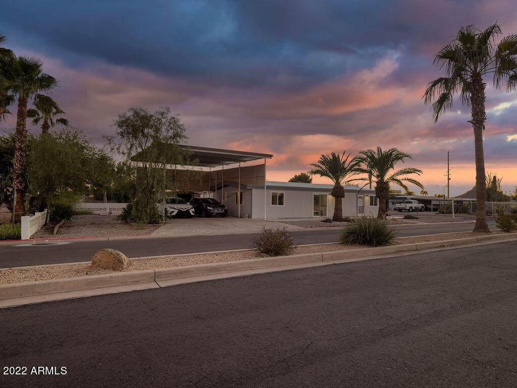 16245 32 Place - Photo 1