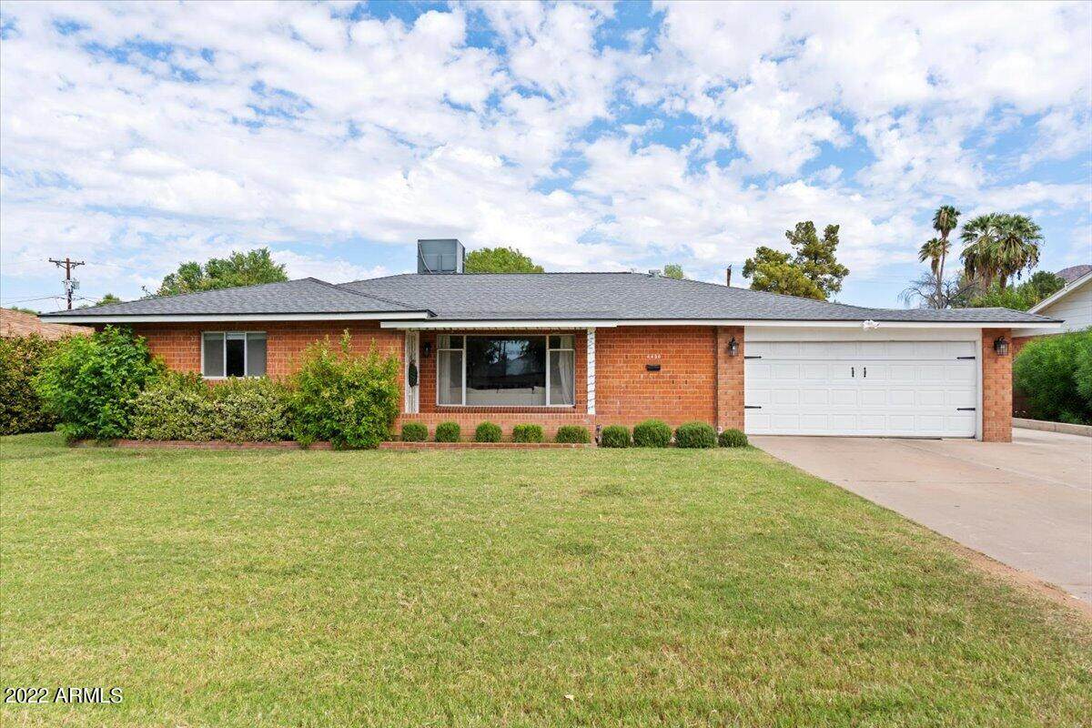 4450 Weldon Avenue - Photo 1