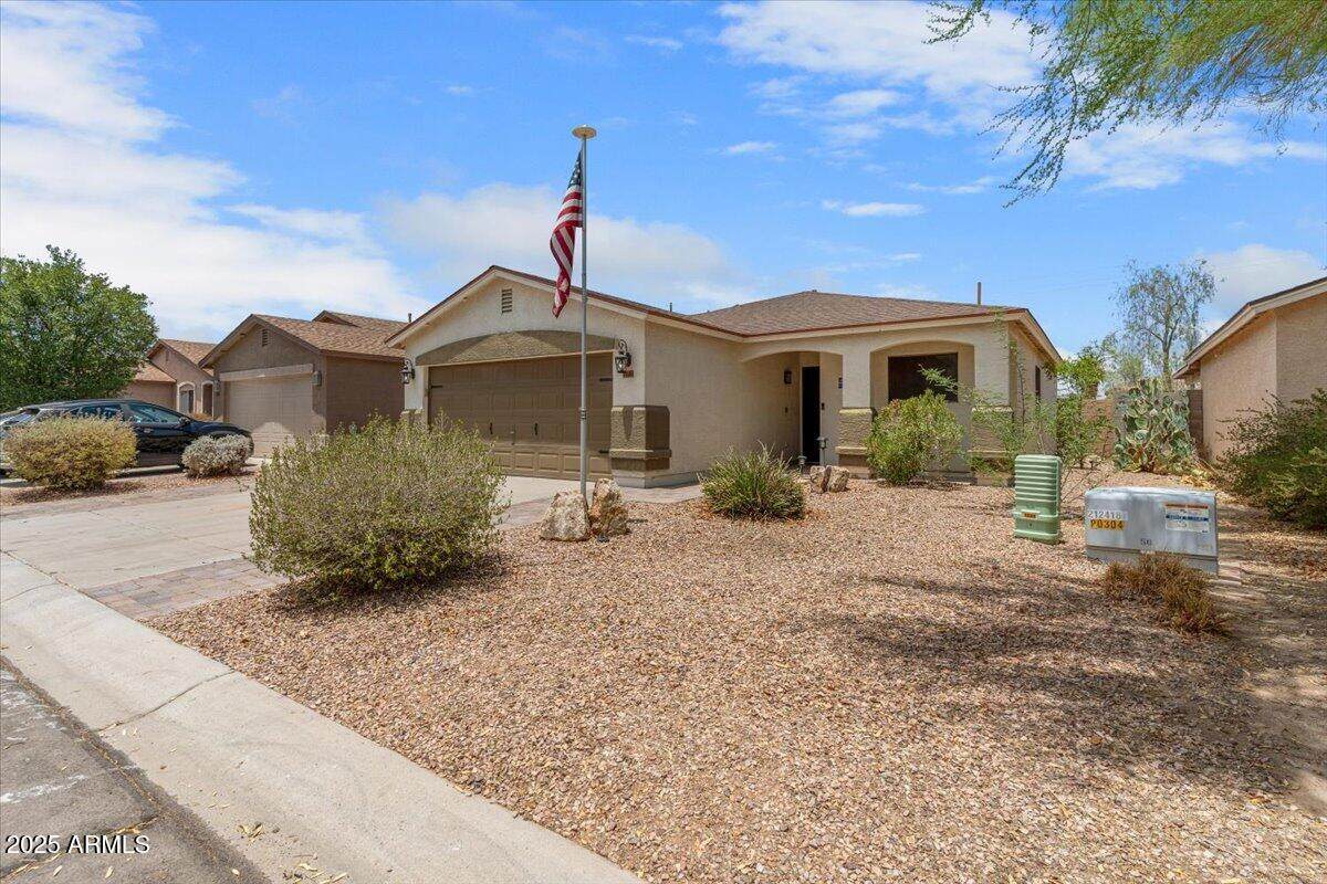 1046 Silversmith Trail - Photo 1