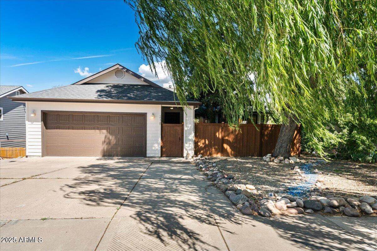 218 Mohawk Drive - Photo 1