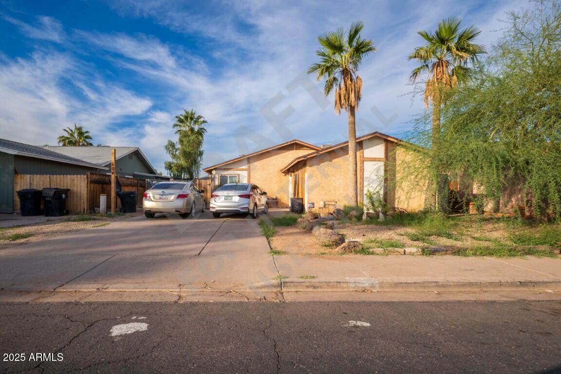604 Emelita Avenue - Photo 1