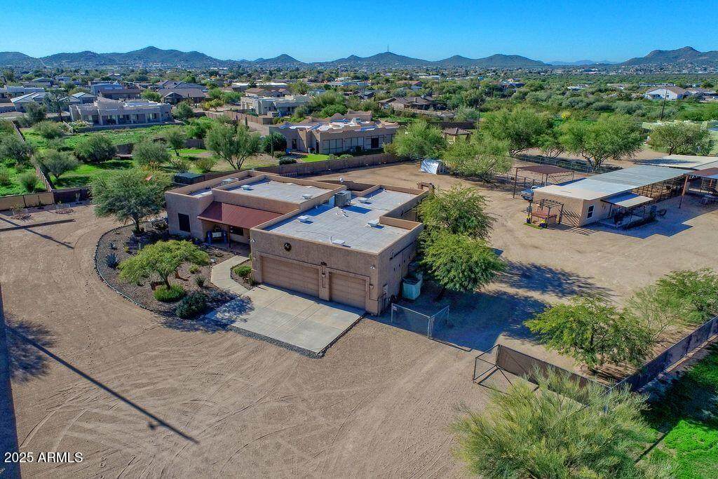 1053 Maddock Road - Photo 1