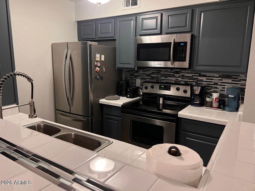2025 Campbell Avenue - Photo 1