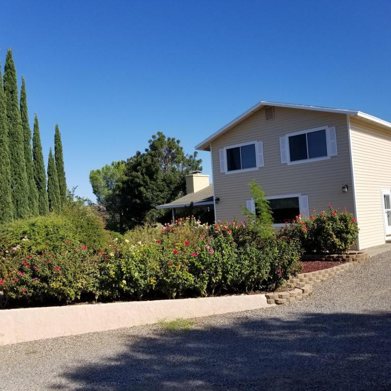 545 Courtney Lane - Photo 1