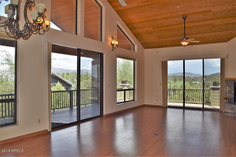 904 Scenic Drive - Photo 1