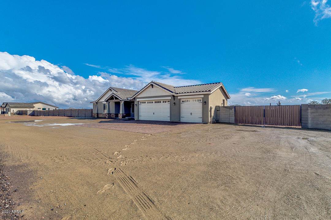 15333 Peakview Road - Photo 1