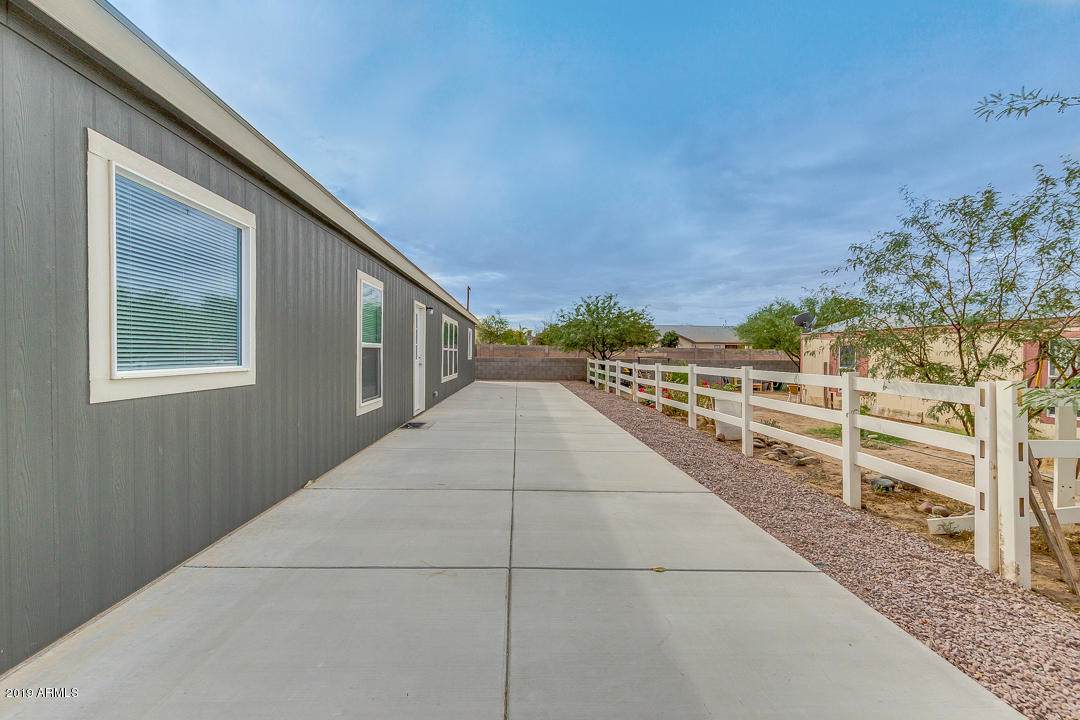 631 13TH Street - Photo 1