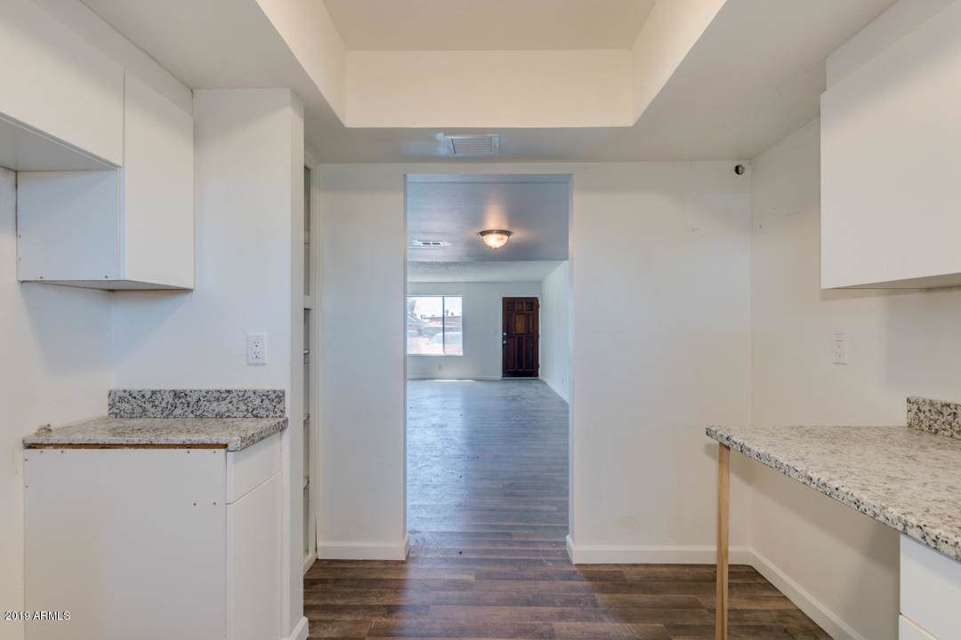 1927 Hampton Avenue - Photo 1