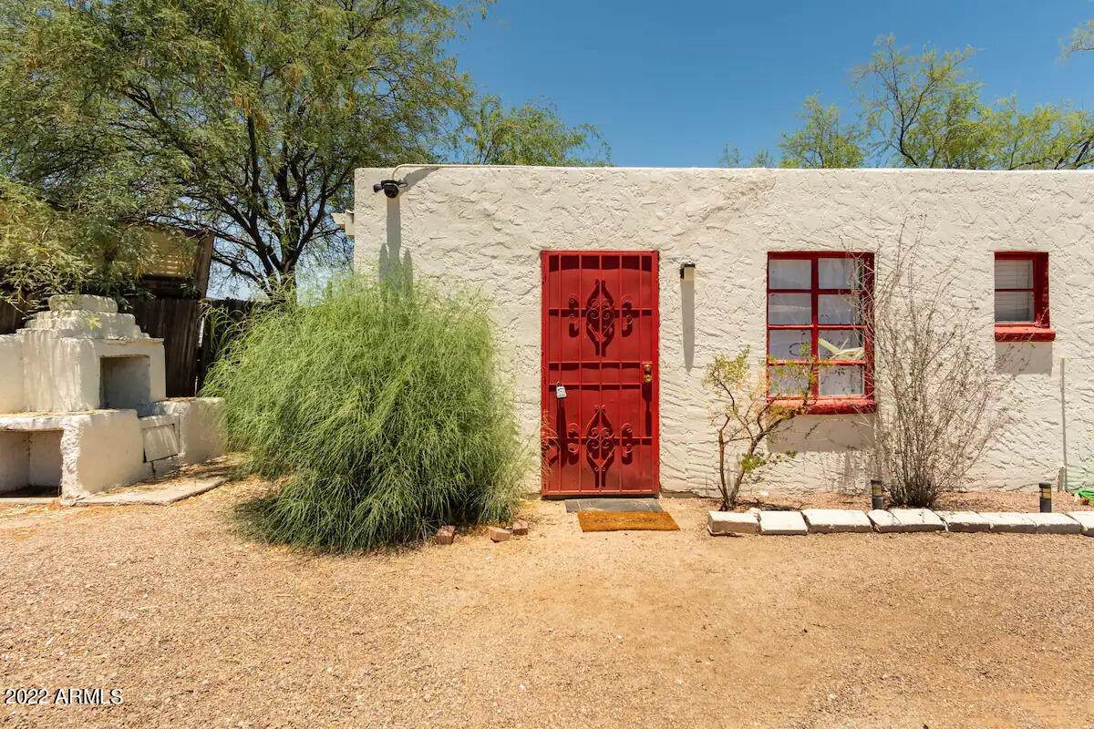 2519 Estrella Avenue - Photo 1