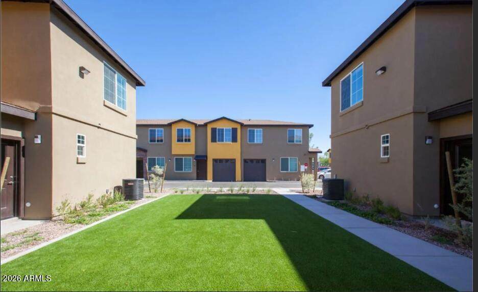 4435 Longview Avenue - Photo 1