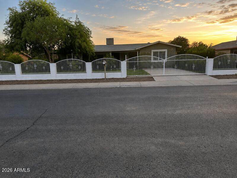 14406 4TH Avenue - Photo 1
