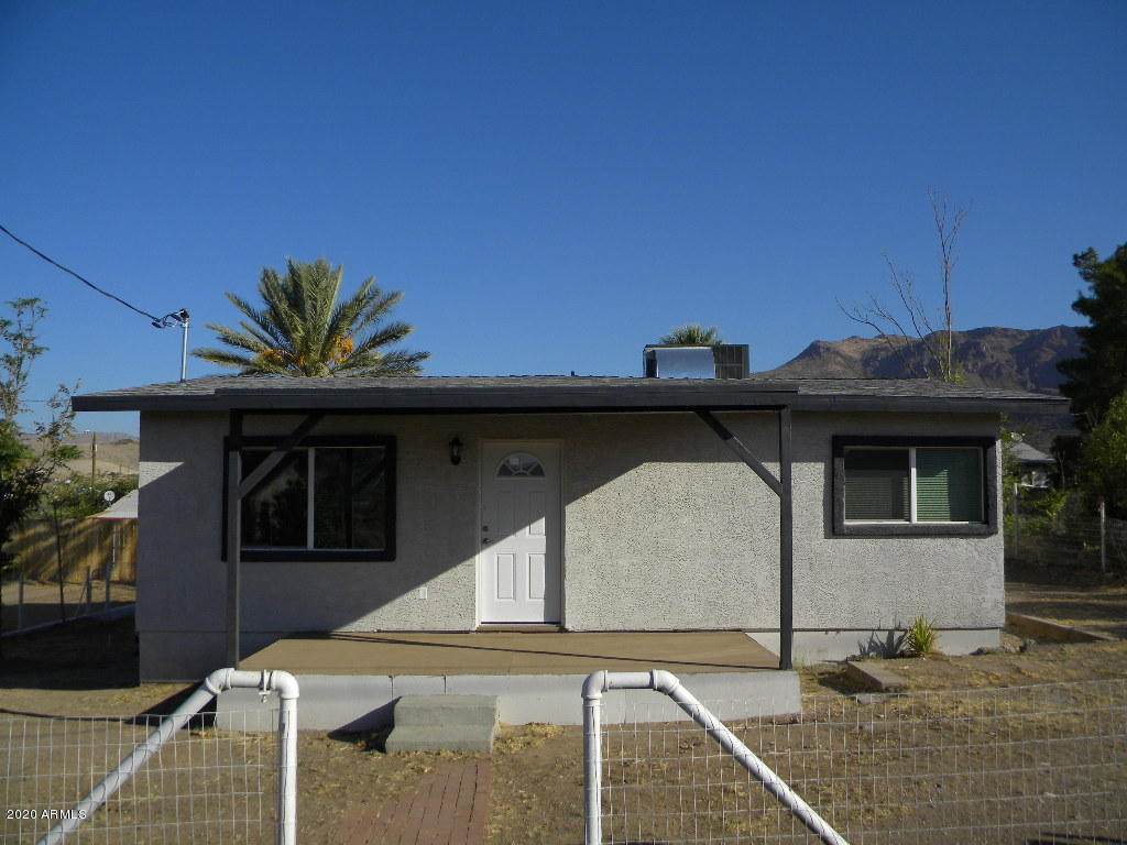 836 Spray Street - Photo 1