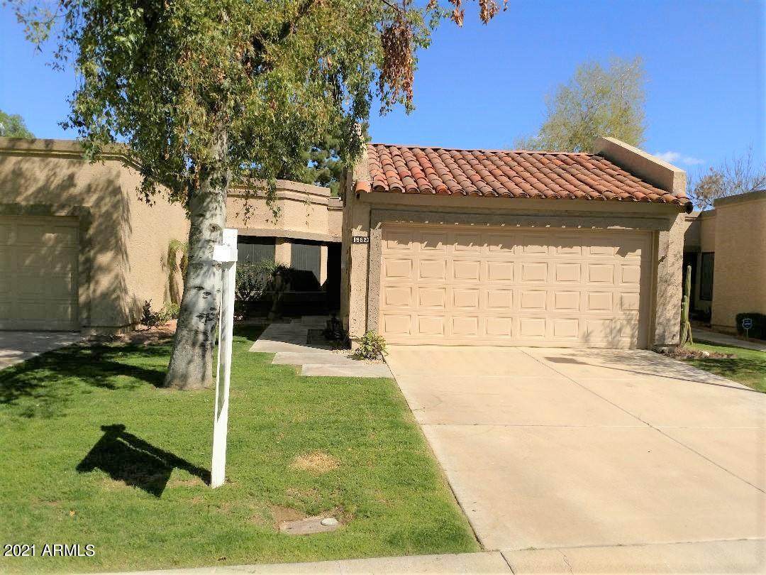 18627 94TH Avenue - Photo 1