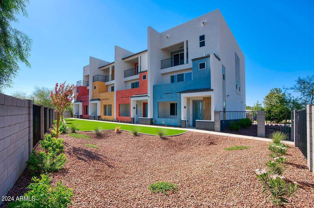 4506 10th Street - Photo 1