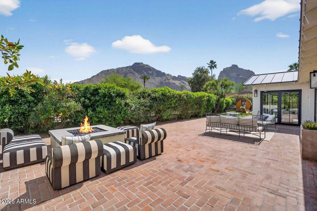 5525 Lincoln Drive - Photo 1