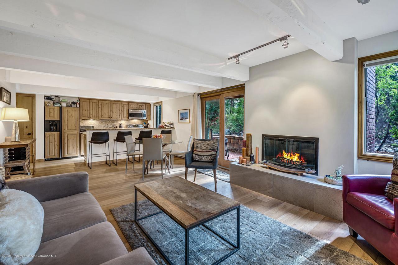 1034 Cooper Avenue - Photo 1