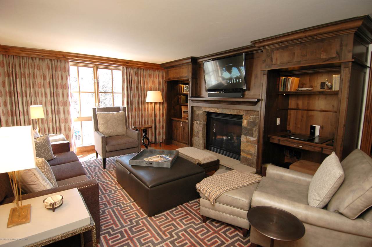 315 Dean Street - Photo 1
